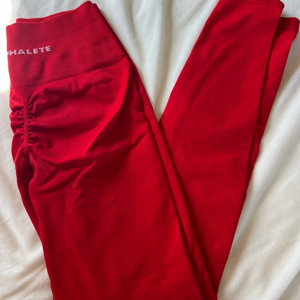 Alphalete Amplify Vibrant Red Scrunch Seam Leggings